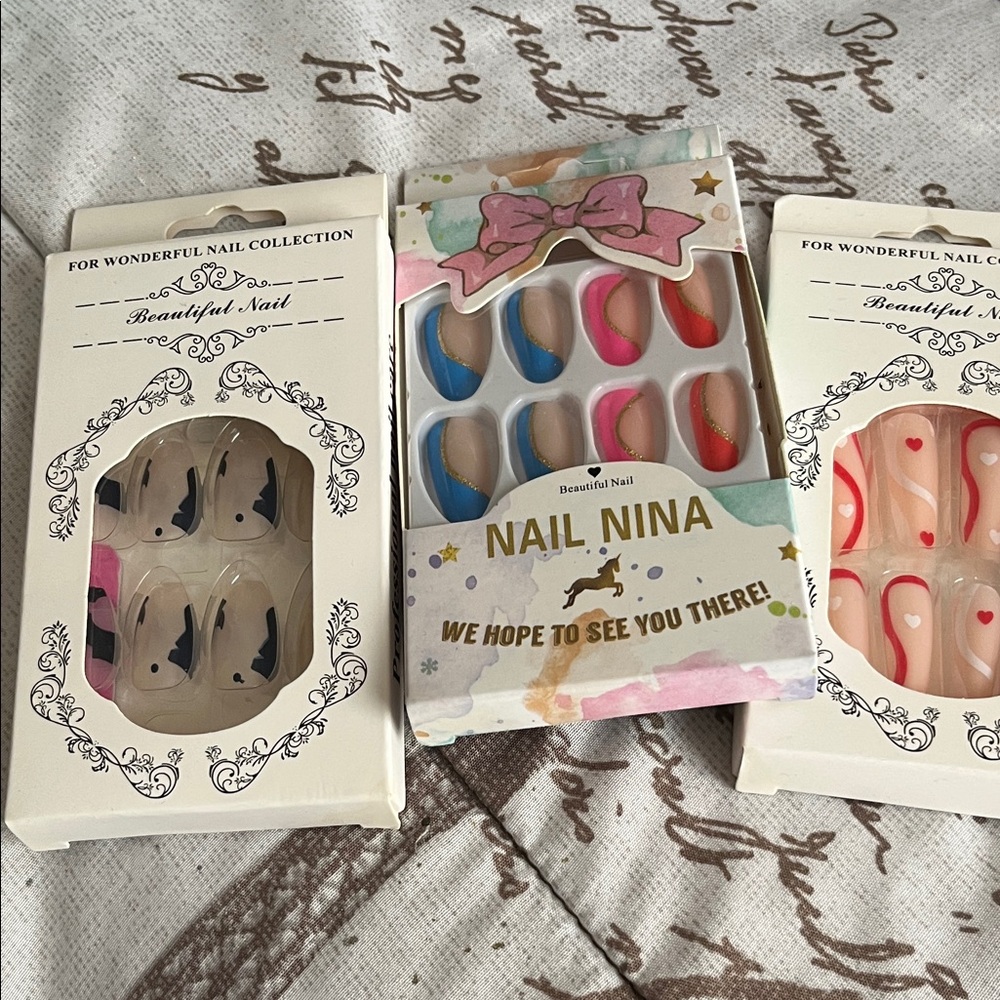Nail Nina Press-On Nail Set